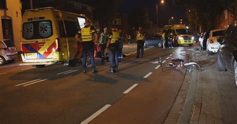 Bestuurder vlucht na crash op rotonde in Eindhoven 